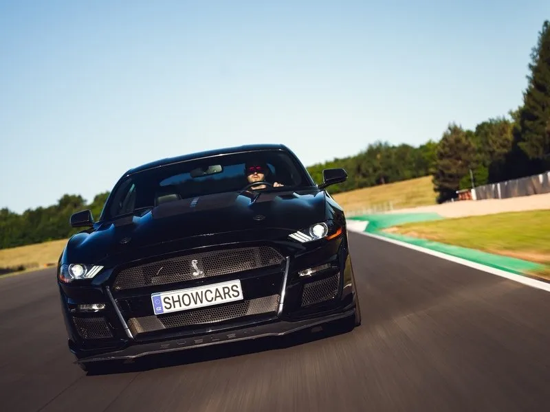 Zažijte legendární Ford Mustang Shelby na polygonu Autodromu Most