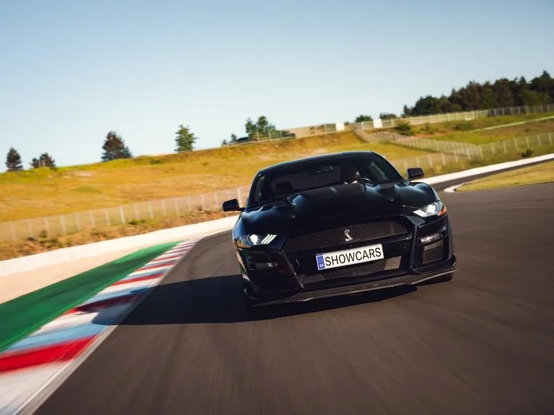 Zažijte legendární Ford Mustang Shelby na polygonu Autodromu Most
