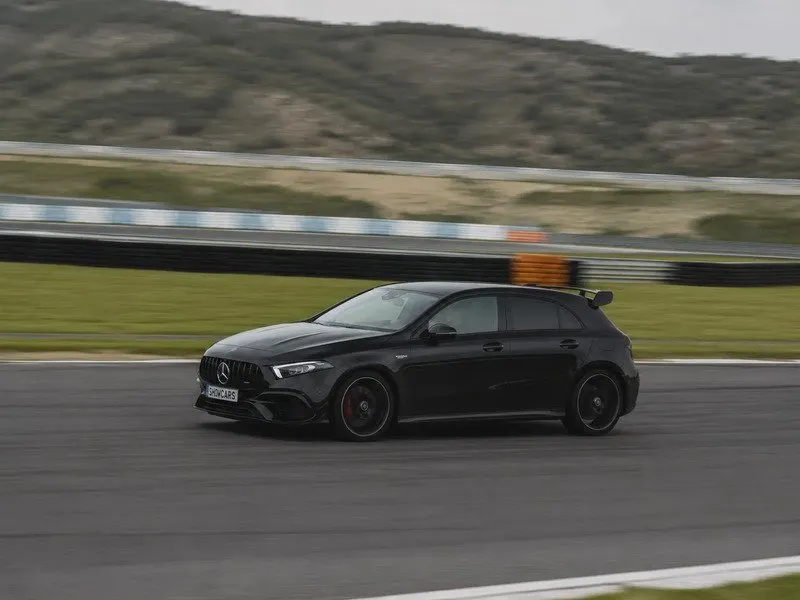 Zažijte Mercedes-AMG A45 na polygonu Autodromu Most