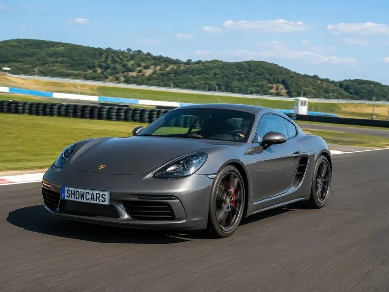 Zažijte Porsche 718 Cayman na polygonu Autodromu Most