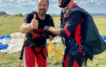 Tandemový seskok z 6 kilometrů