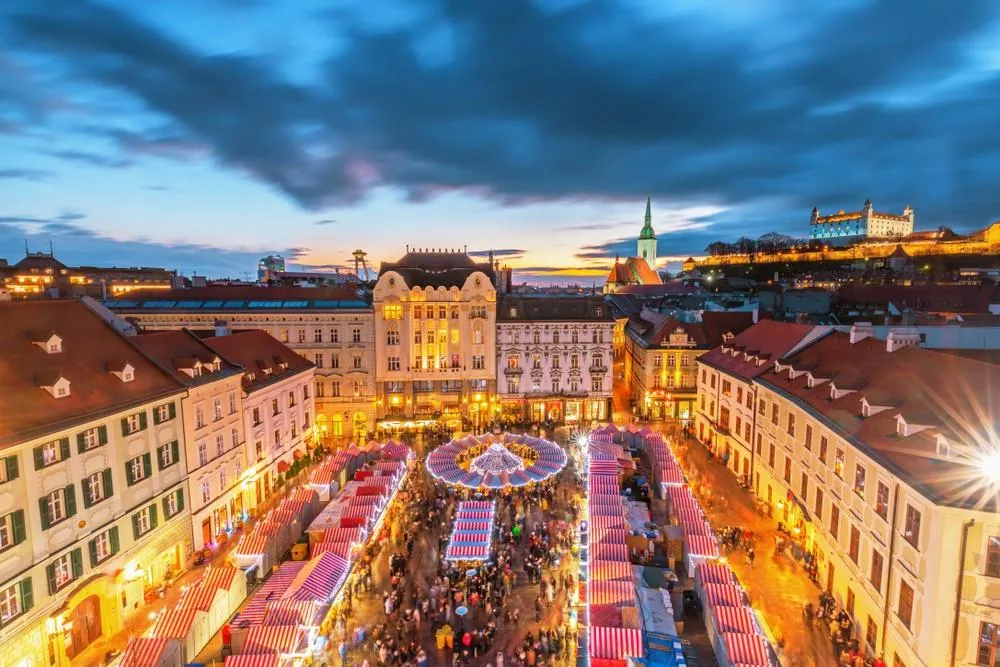 Vánoční Bratislava a zámek Schloss Hof
