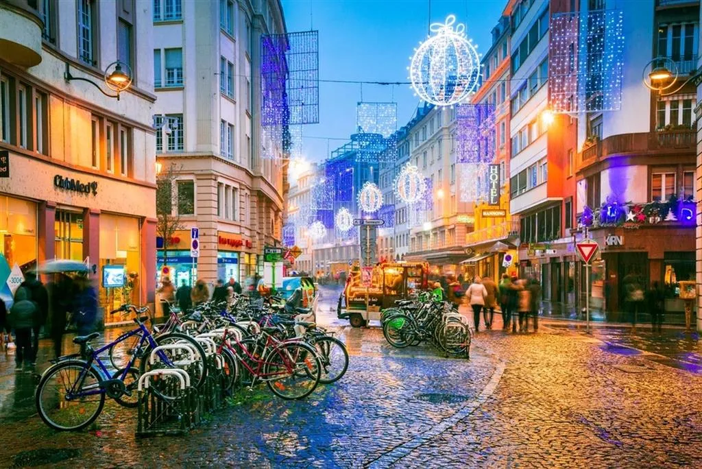 Adventní trhy ve francouzském Štrasburku