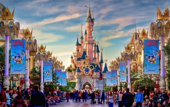 Za zábavou do Paříže a Disneylandu