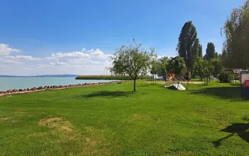 Koupání a zábava u Balatonu