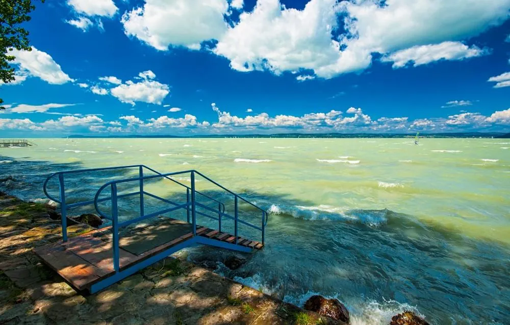 Koupání a zábava u Balatonu