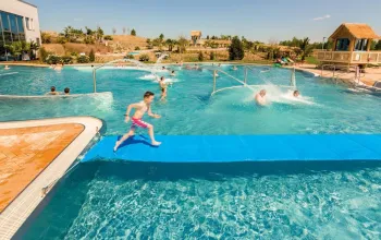 Koupání v exotickém vodním ráji Tropical Islands