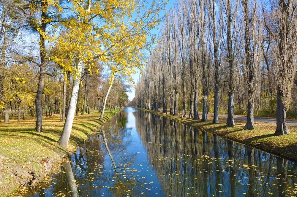Kouzelný zámek Franzensburg, čokoládovna a město Baden