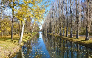 Kouzelný zámek Franzensburg, čokoládovna a město Baden