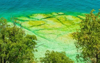 Přírodní krásy v okolí jezera Lago di Garda s koupáním