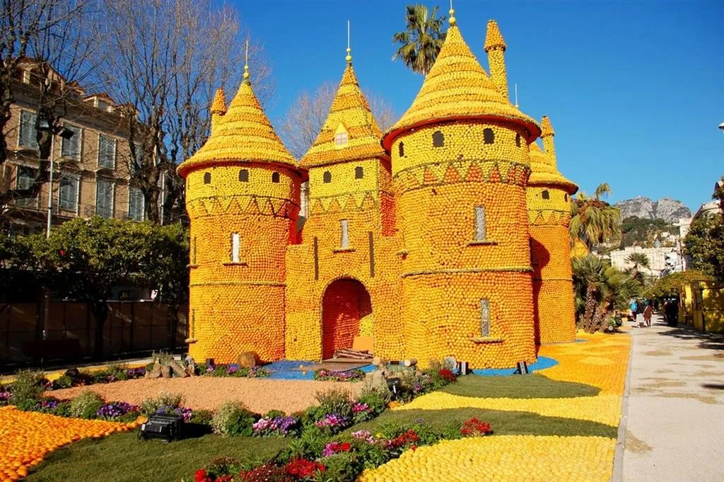 Monte Carlo a festival citrusů v Mentonu