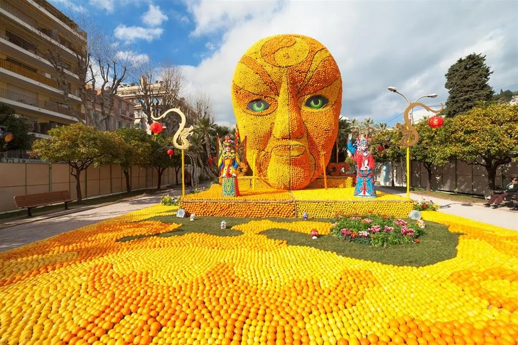 Monte Carlo a festival citrusů v Mentonu