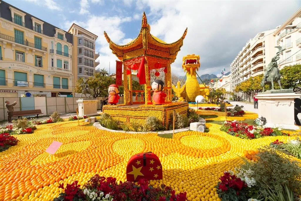 Monte Carlo a festival citrusů v Mentonu
