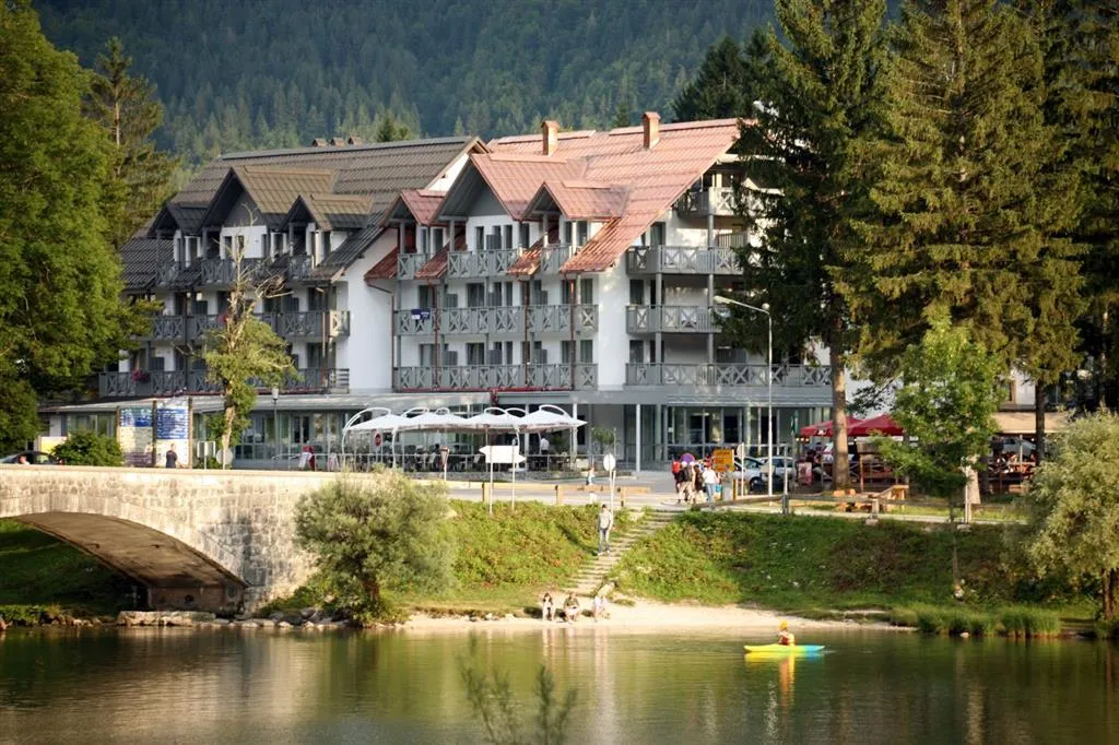 Hotel Jezero