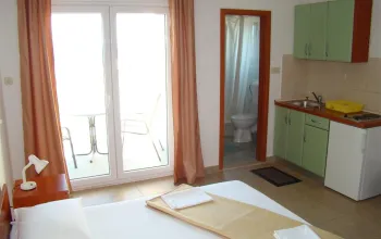 Villa Tina (apartmány s vlastním stravováním)