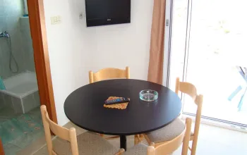 Villa Tina (apartmány s vlastním stravováním)