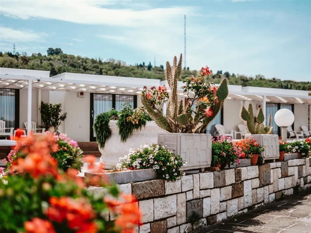 Barbara Piran Beach Hotel