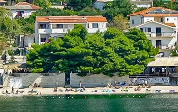 Vila Jure