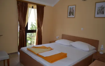 Hotel Zagreb (Karlobag)