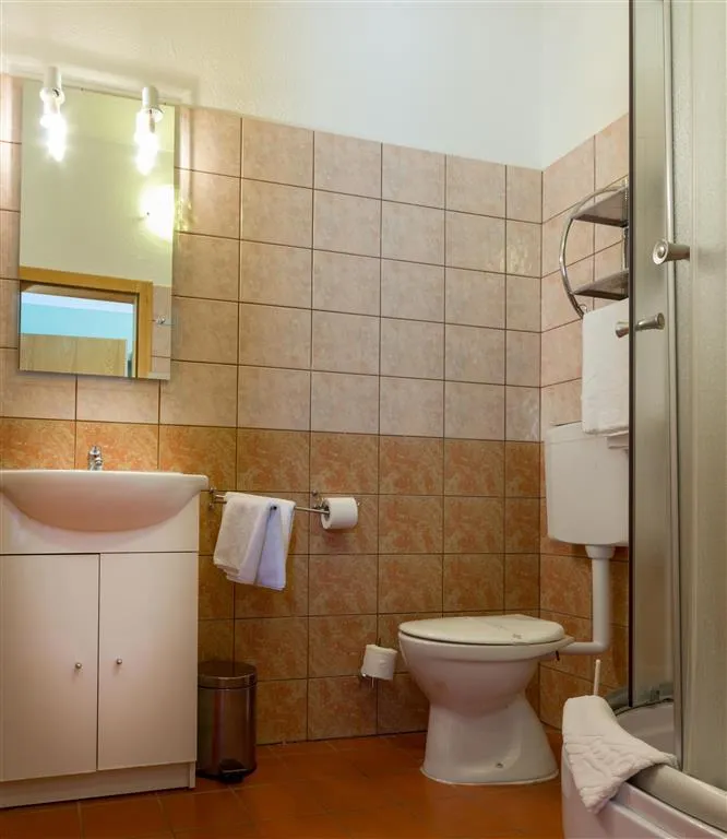 Hotel Zagreb (Karlobag)