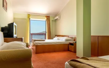 Hotel Zagreb (Karlobag)