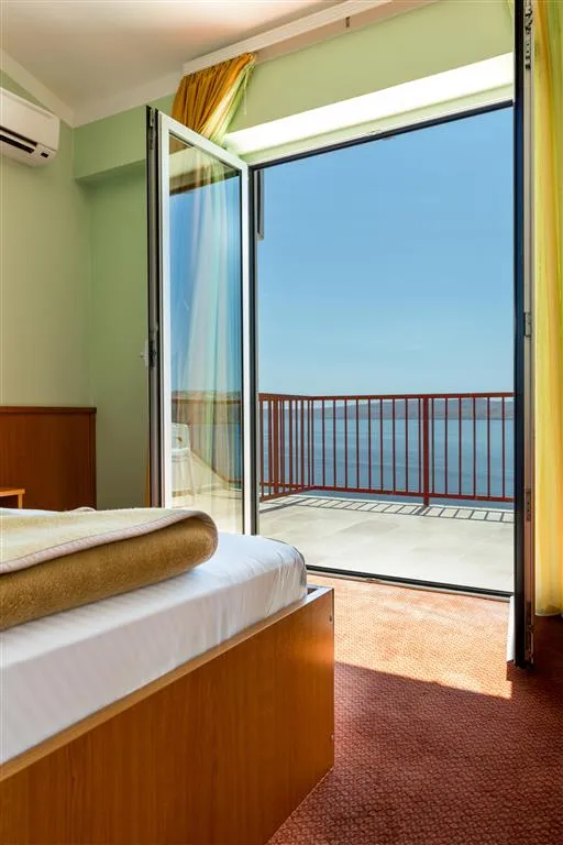 Hotel Zagreb (Karlobag)