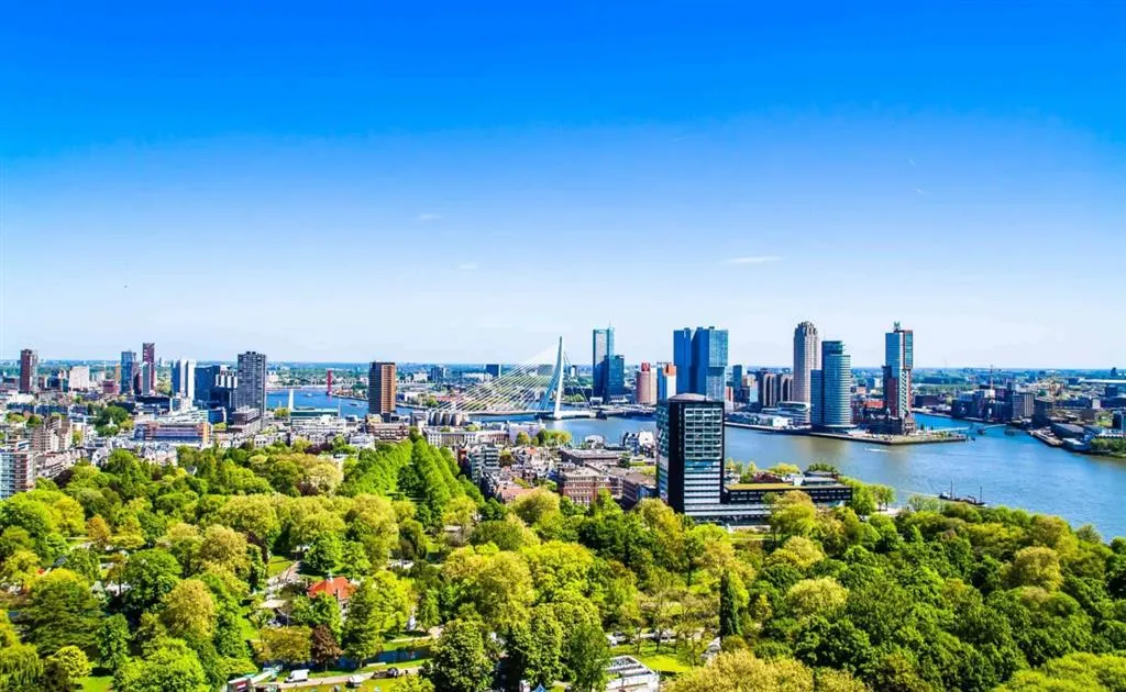 Květinové korzo a slavnosti lodí v Rotterdamu