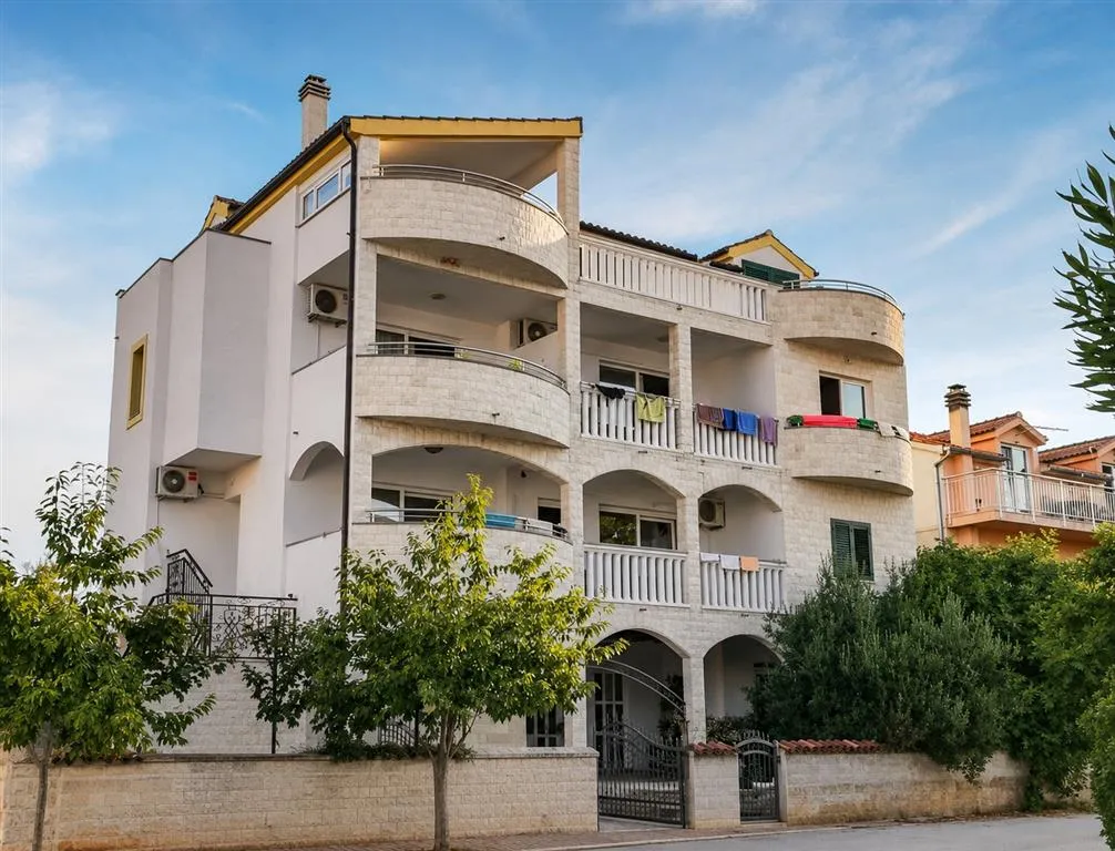 Villa Ruža s bazénem