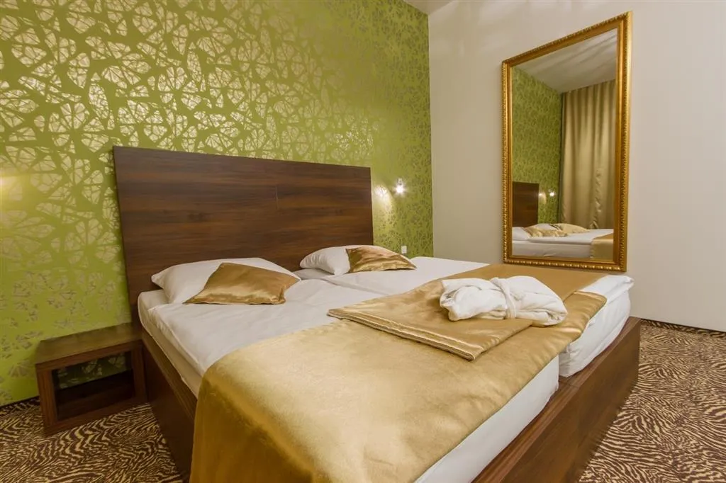 Wellness pobyt s dopravou, polopenzí a ochutnávkou na farmě v ceně v hotelu RimskiZdraviliški Dvor