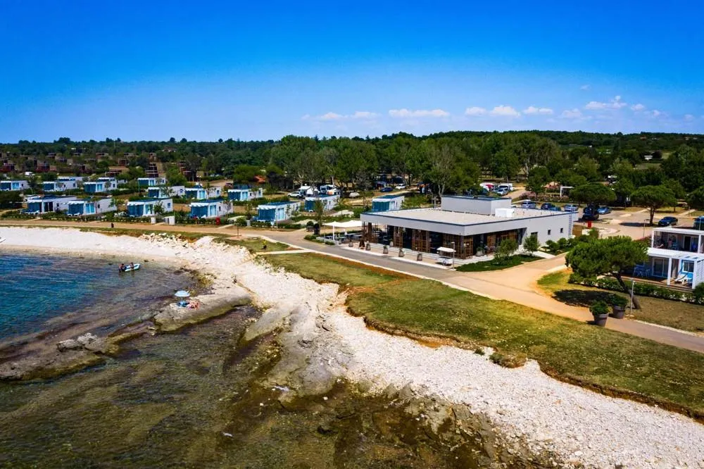 Kemp Arena Grand Kažela
