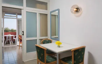 Resort Lanterna (apartmány s polopenzí)