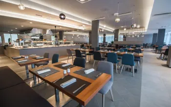 Hotel Arena Holiday