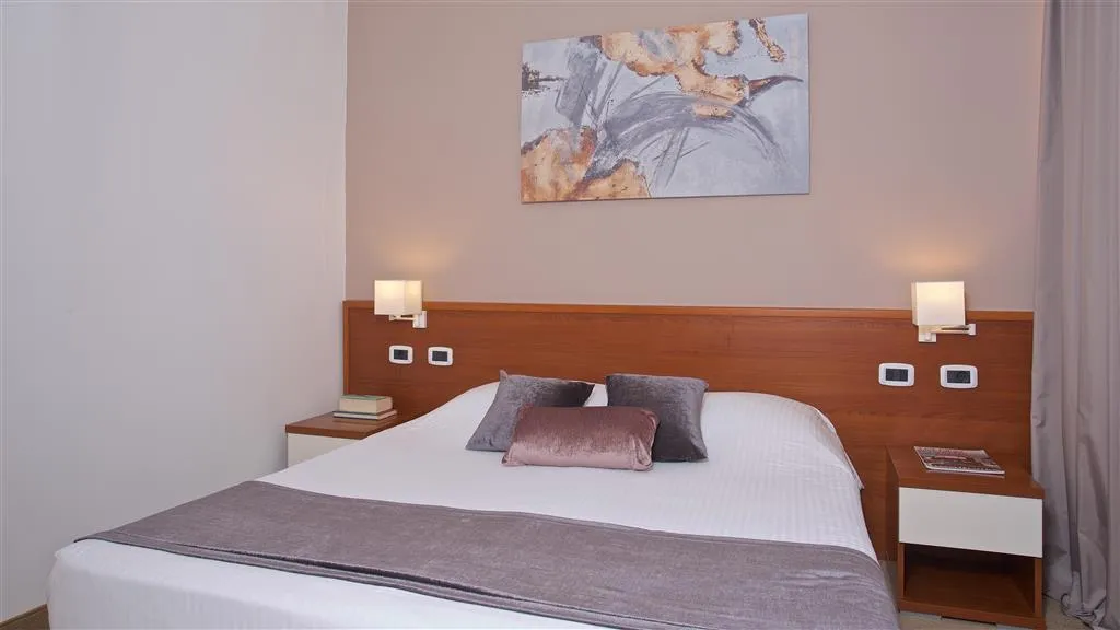 Hotel Arena Holiday