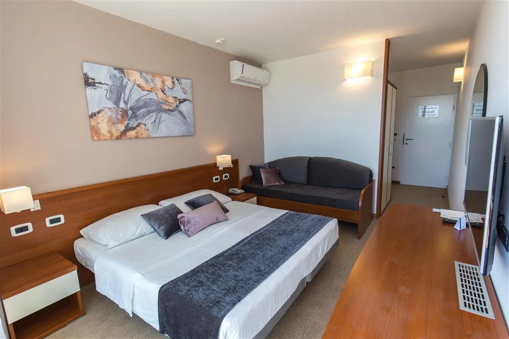 Hotel Arena Holiday