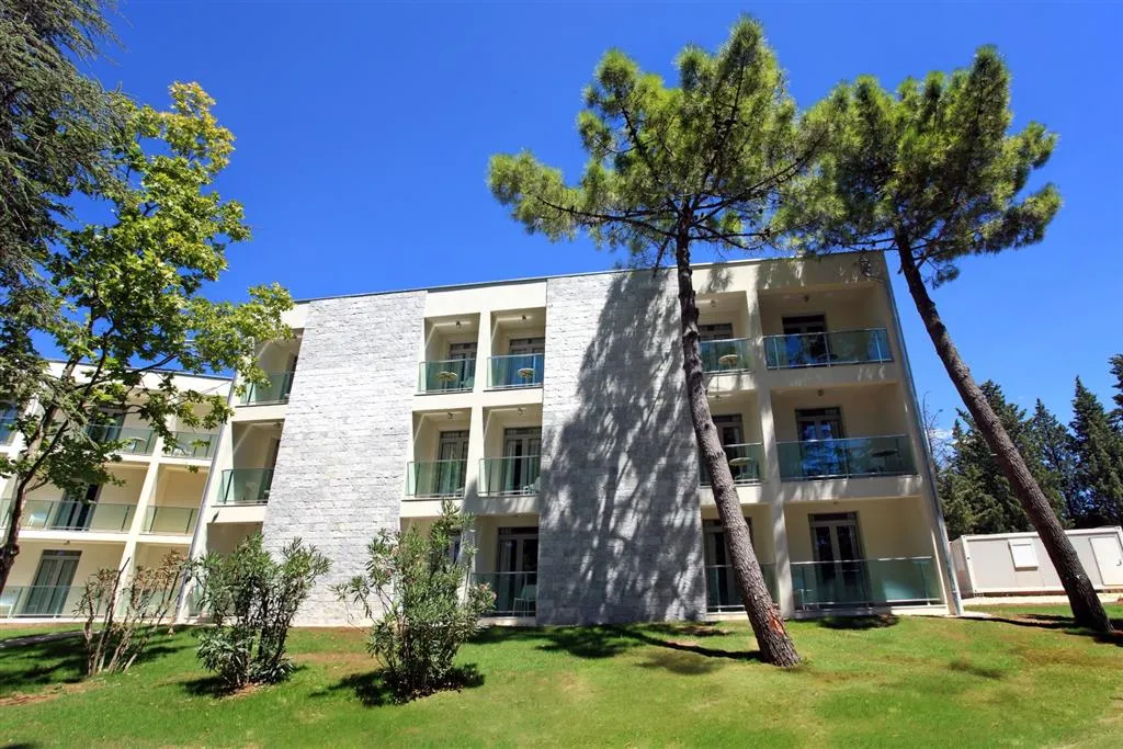 Crvena Luka Resort (pokoje)