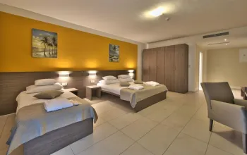 Crvena Luka Resort (pokoje)
