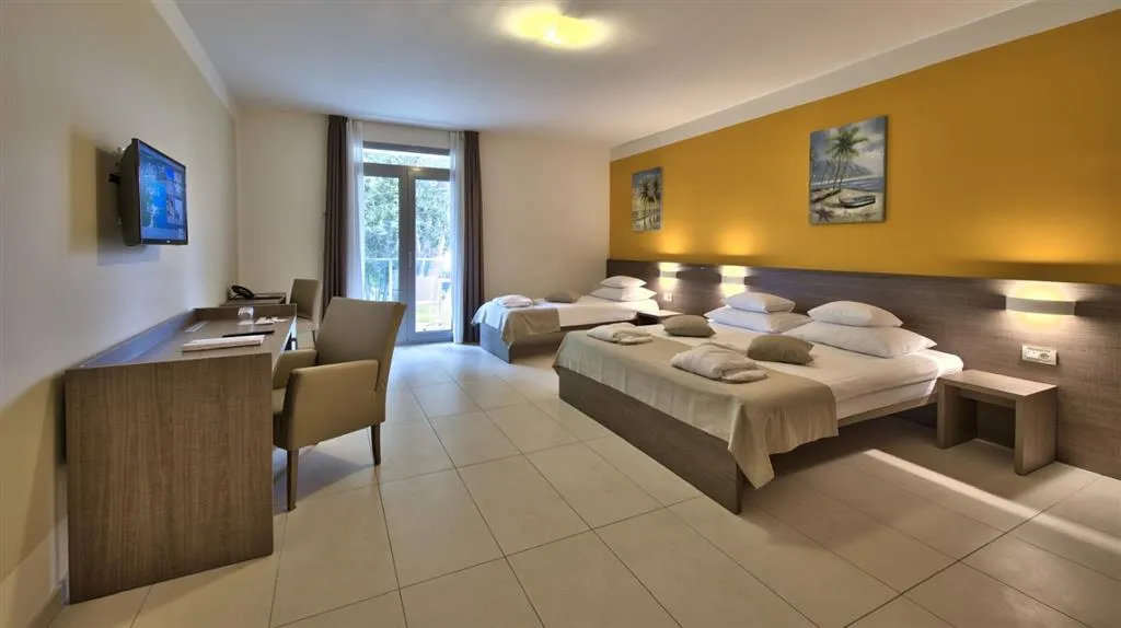 Crvena Luka Resort (pokoje)