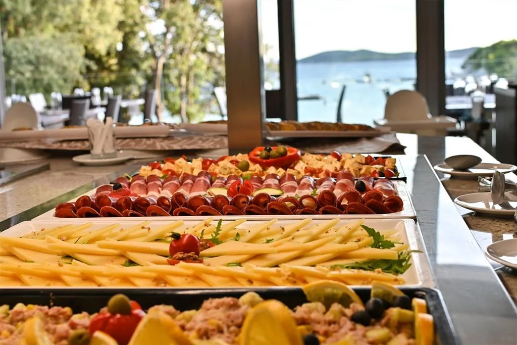 Crvena Luka Resort (apartmány)