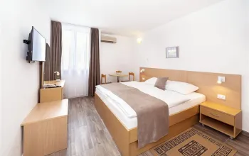 Hotel Omorika (Punat)