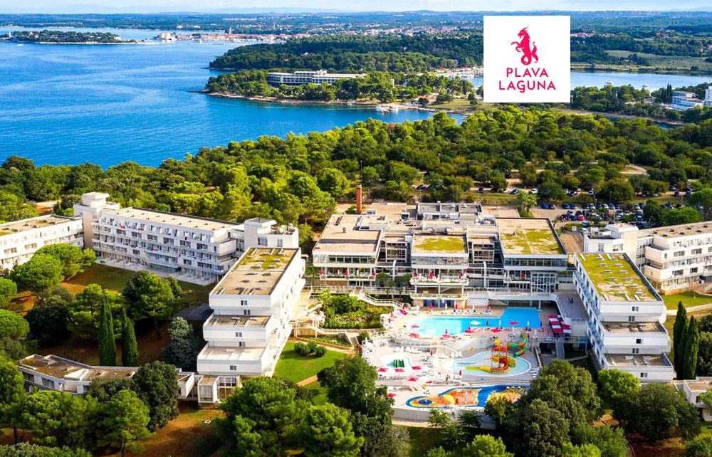 Zkrácená dovolená s dopravou a polopenzí v hotelu Delfin