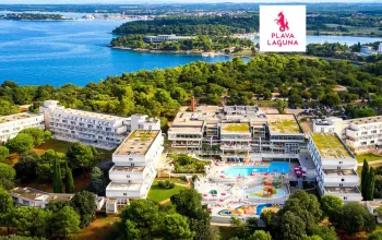 Zkrácená dovolená s dopravou a polopenzí v hotelu Delfin