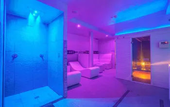 Hotel Ferretti Beach