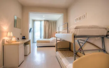 Hotel Ferretti Beach