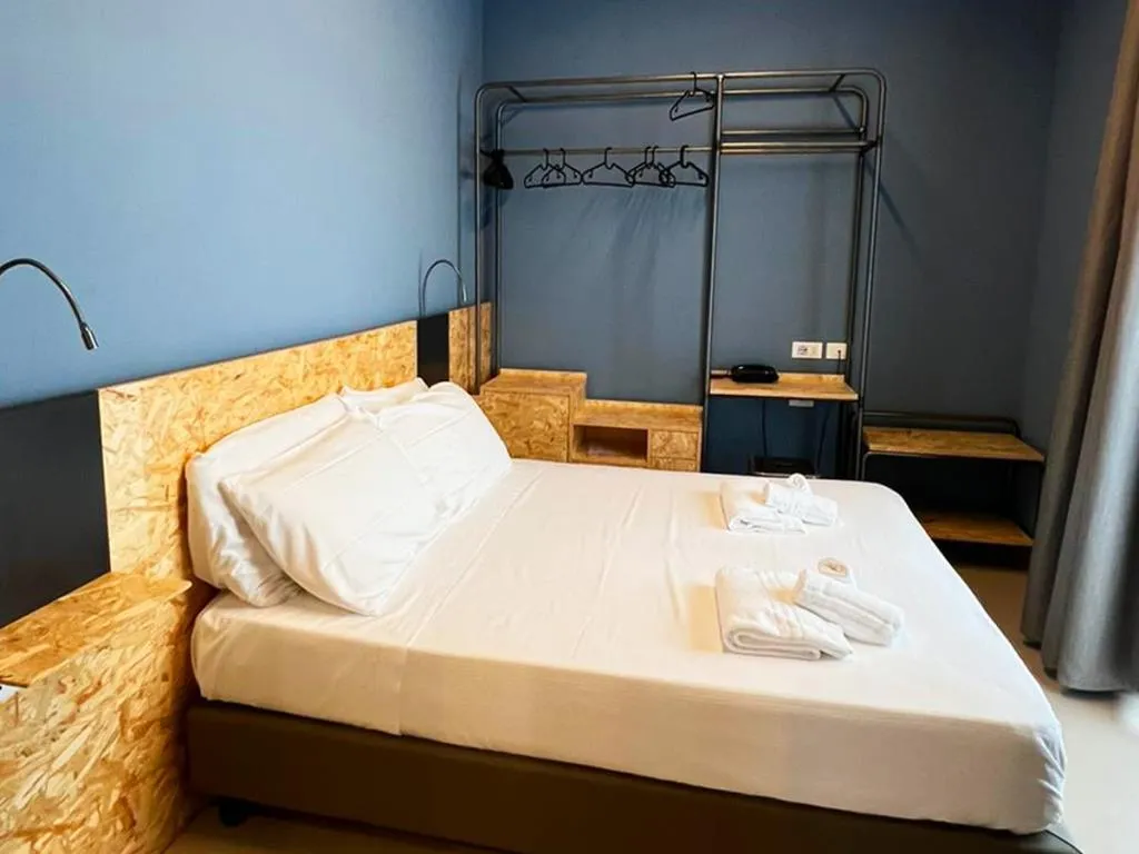 Hotel Little