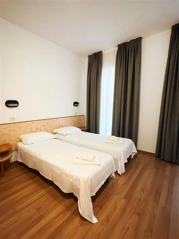 Hotel Little