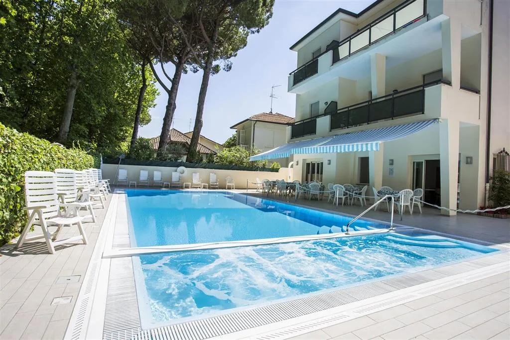 Hotel Athena