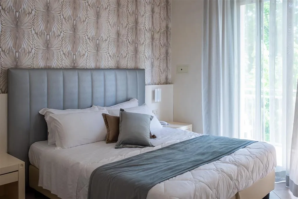 Hotel Athena