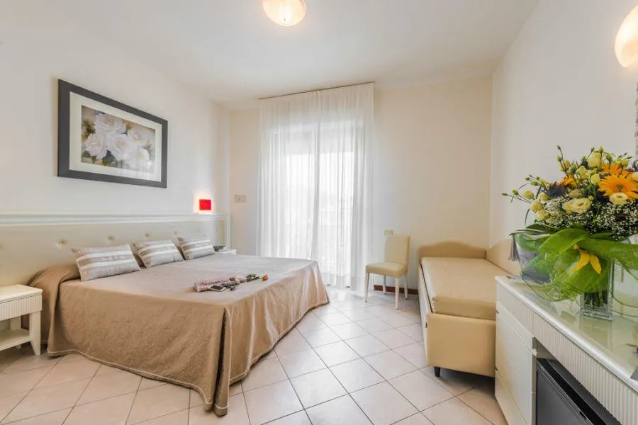 Hotel Athena