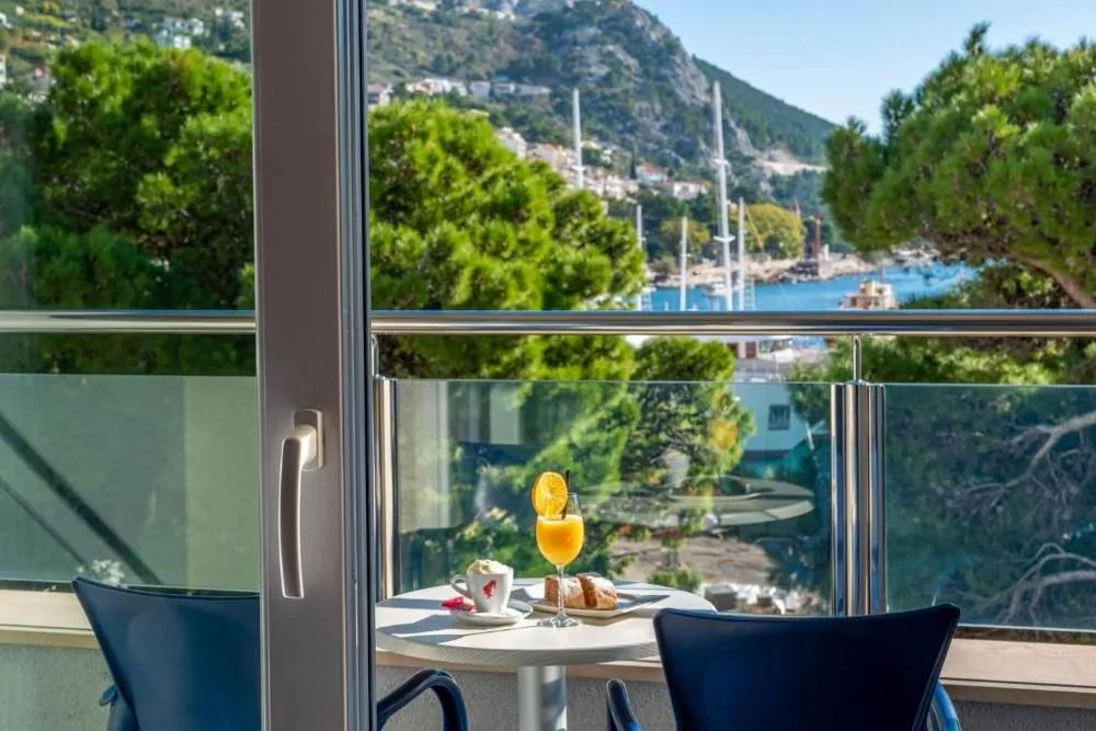 Hotel Plaža (Omiš)