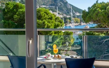 Hotel Plaža (Omiš)